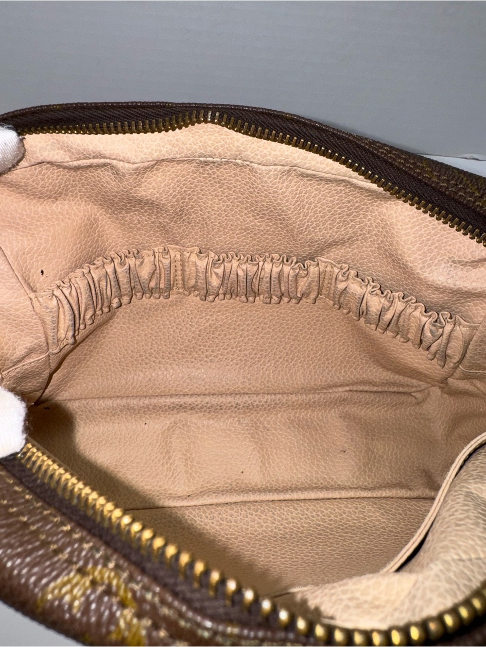 Louis Vuitton Brown Monogram Canvas Trousse 23cm - Picture 9 of 9
